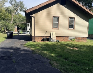 14948 Riverside Drive - Photo Thumbnail 24
