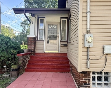 14948 Riverside Drive - Photo Thumbnail 4