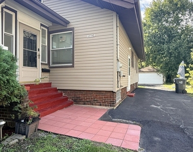 14948 Riverside Drive - Photo Thumbnail 3