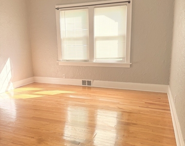 14948 Riverside Drive - Photo Thumbnail 10