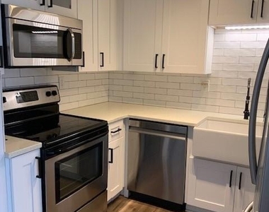 4266 Roswell Road Ne - Photo Thumbnail 1