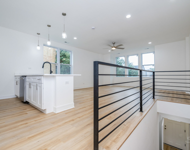 535 N Lawndale Avenue - Photo Thumbnail 7