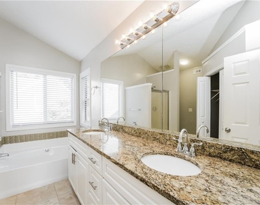 1681 Magnolia View Place - Photo Thumbnail 11