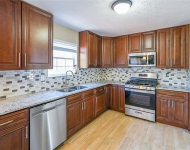 2470 Skylars Mill Way - Photo Thumbnail 14