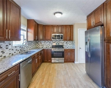 2470 Skylars Mill Way - Photo Thumbnail 15