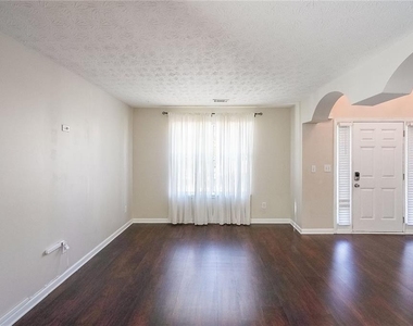 2470 Skylars Mill Way - Photo Thumbnail 7