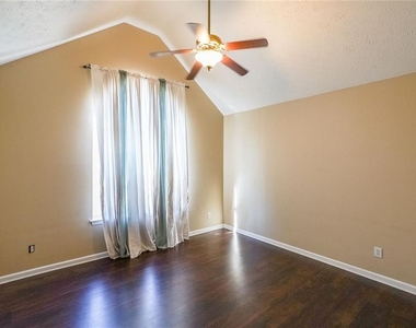 2470 Skylars Mill Way - Photo Thumbnail 37