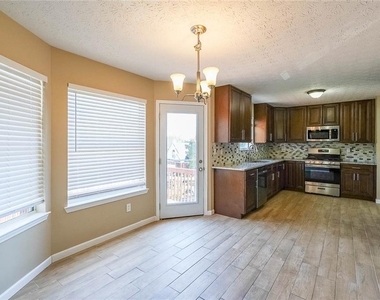 2470 Skylars Mill Way - Photo Thumbnail 18