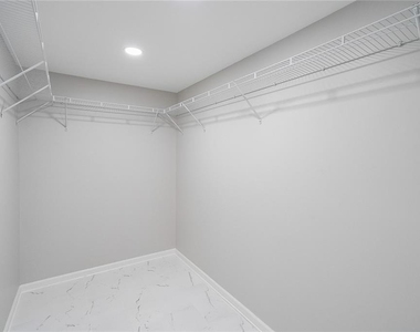 2470 Skylars Mill Way - Photo Thumbnail 32