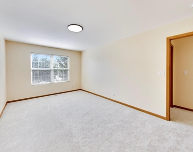 131 Springbrook Trail - Photo Thumbnail 12