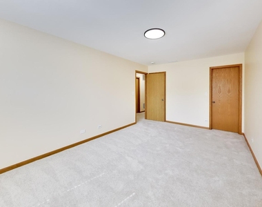 131 Springbrook Trail - Photo Thumbnail 14