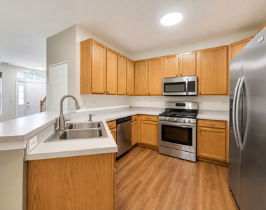 131 Springbrook Trail - Photo Thumbnail 7