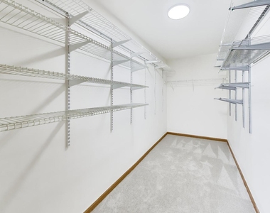 131 Springbrook Trail - Photo Thumbnail 16