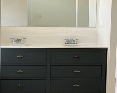 2350 Mayfair Drive - Photo Thumbnail 30