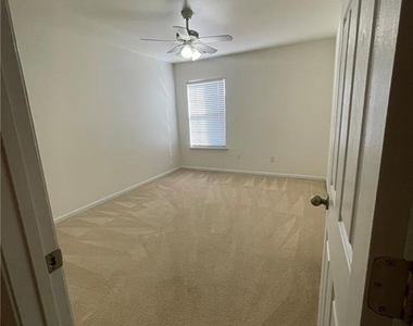 2350 Mayfair Drive - Photo Thumbnail 19
