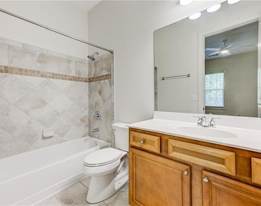 1422 Briarhaven Trail Ne - Photo Thumbnail 24