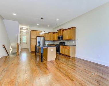 1422 Briarhaven Trail Ne - Photo Thumbnail 2