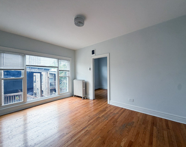 3449 N Elaine Place - Photo Thumbnail 2