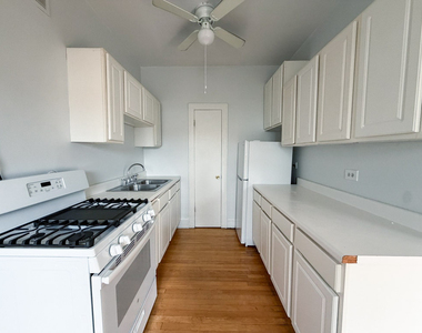 3449 N Elaine Place - Photo Thumbnail 5