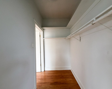 3449 N Elaine Place - Photo Thumbnail 8