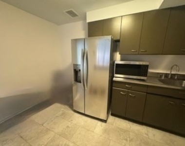 6118 N Sheridan Road - Photo Thumbnail 2