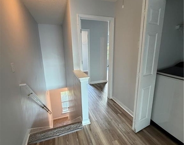 147 Primrose Drive - Photo Thumbnail 9
