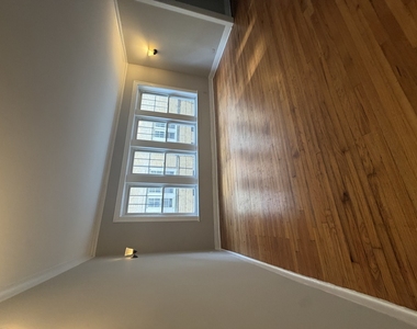 1627 W Farwell Avenue - Photo Thumbnail 1