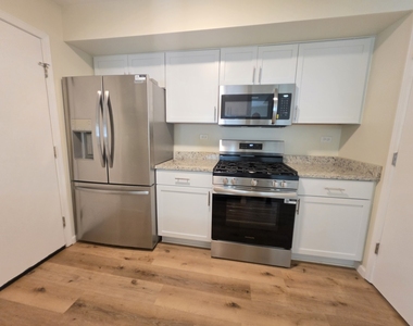 338 Bunker Hill Circle - Photo Thumbnail 4