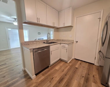 338 Bunker Hill Circle - Photo Thumbnail 8