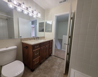 338 Bunker Hill Circle - Photo Thumbnail 12