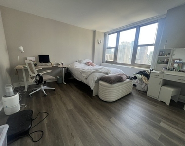 535 N Michigan Avenue - Photo Thumbnail 13