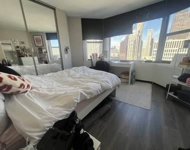 535 N Michigan Avenue - Photo Thumbnail 12
