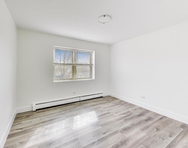 7250 N Western Avenue - Photo Thumbnail 9