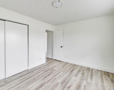 7250 N Western Avenue - Photo Thumbnail 10