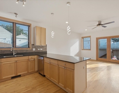 2911 S Farrell Street - Photo Thumbnail 7