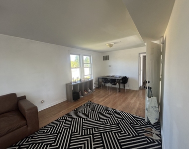 1561 E 93rd Street - Photo Thumbnail 3