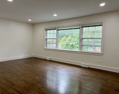 2538 W Arthur Avenue - Photo Thumbnail 12