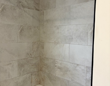 2538 W Arthur Avenue - Photo Thumbnail 19