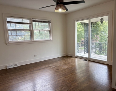 2538 W Arthur Avenue - Photo Thumbnail 6
