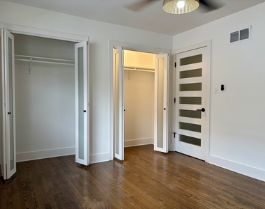 2538 W Arthur Avenue - Photo Thumbnail 10