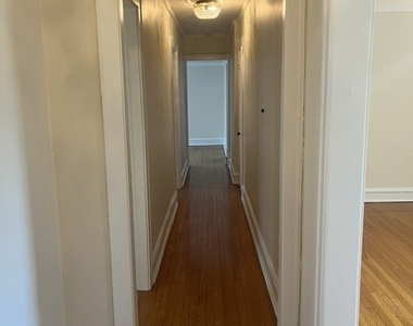 718 Hinman Avenue - Photo Thumbnail 4