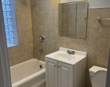 718 Hinman Avenue - Photo Thumbnail 9