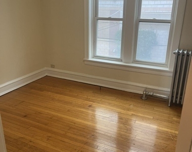 718 Hinman Avenue - Photo Thumbnail 6