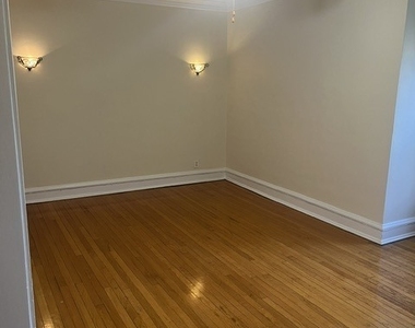718 Hinman Avenue - Photo Thumbnail 5