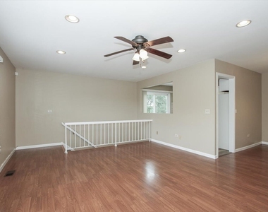 1063 Hampton Harbor - Photo Thumbnail 4