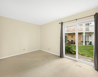 1081 Courtland Drive - Photo Thumbnail 10