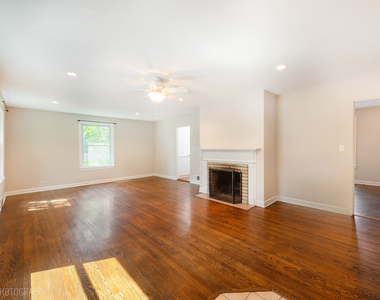 600 Garfield Avenue - Photo Thumbnail 1
