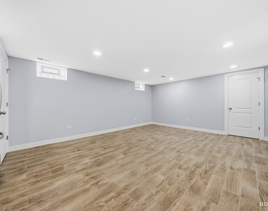 8504 S Calumet Avenue - Photo Thumbnail 24