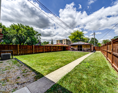 8504 S Calumet Avenue - Photo Thumbnail 27