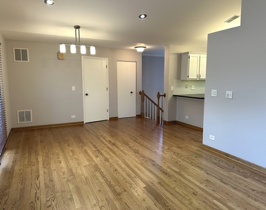 809 Spring Creek Court - Photo Thumbnail 3